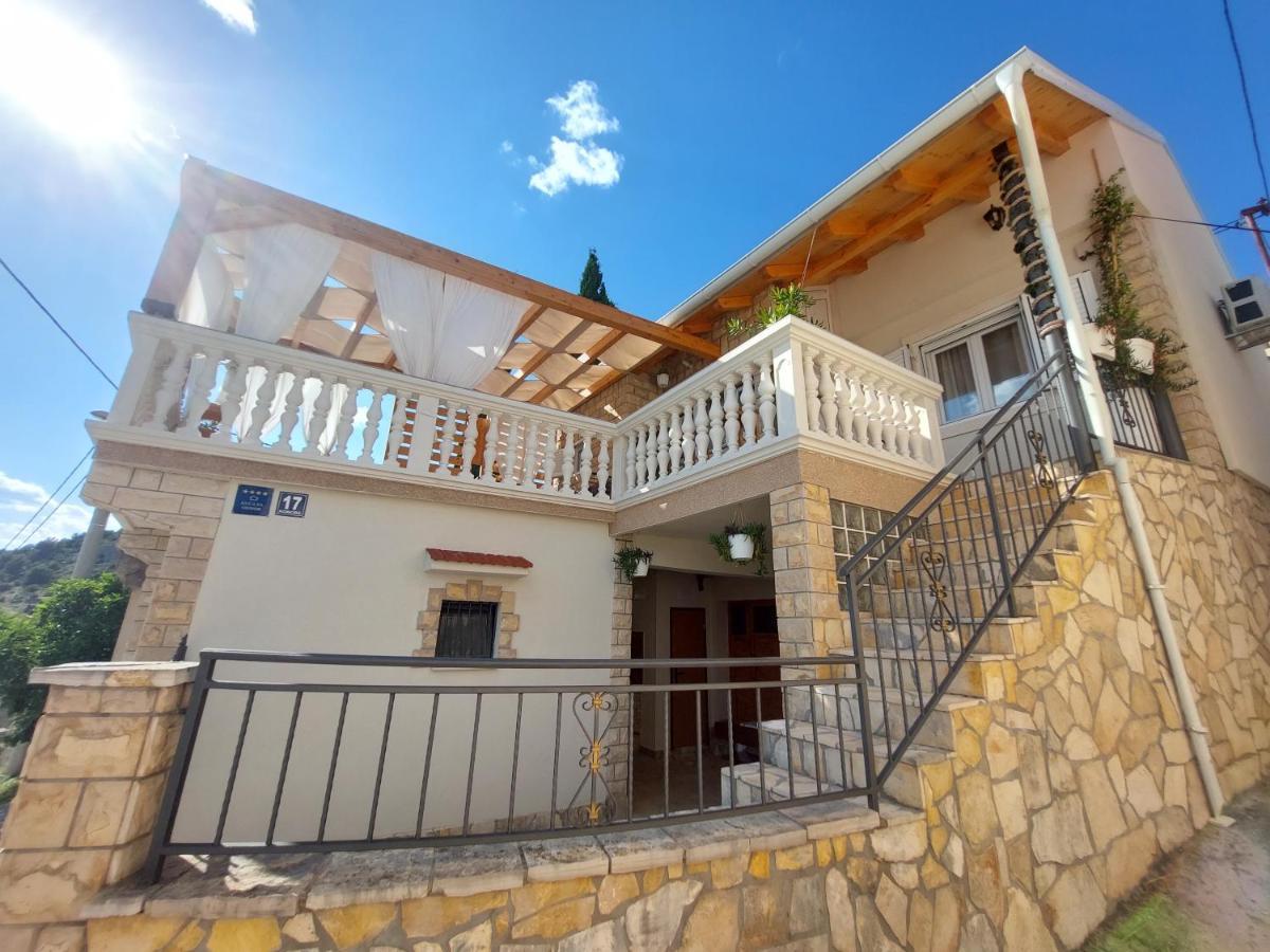Holiday Home Peran Grebastica Ngoại thất bức ảnh
