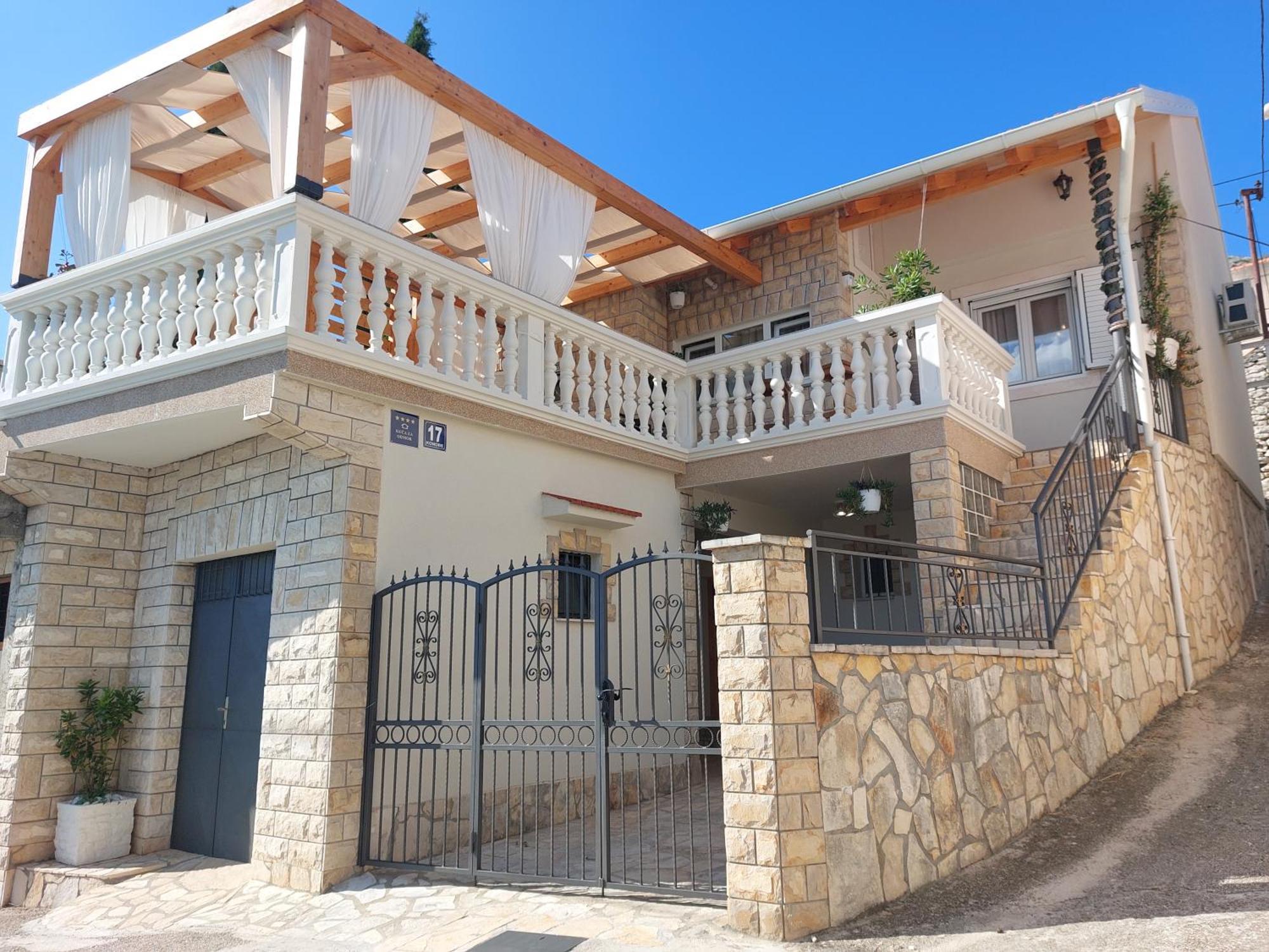 Holiday Home Peran Grebastica Ngoại thất bức ảnh