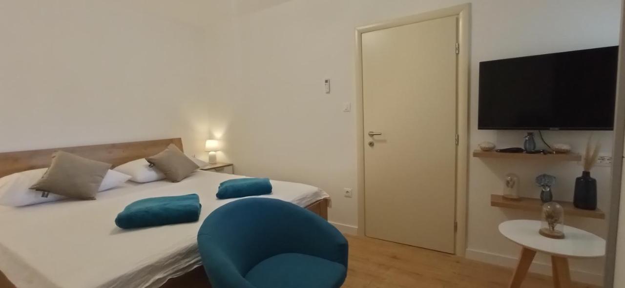 Holiday Home Peran Grebastica Ngoại thất bức ảnh