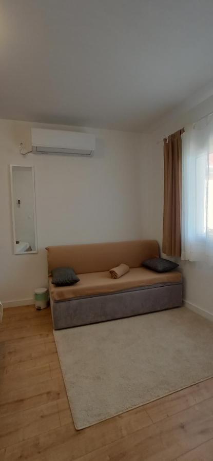 Holiday Home Peran Grebastica Ngoại thất bức ảnh