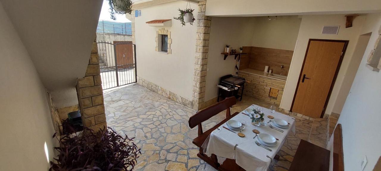 Holiday Home Peran Grebastica Ngoại thất bức ảnh