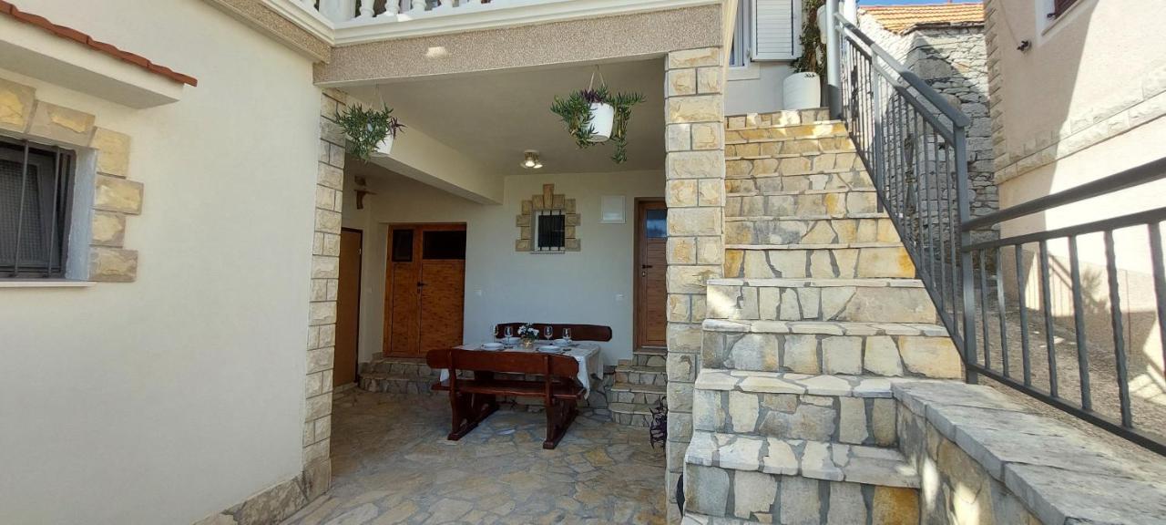 Holiday Home Peran Grebastica Ngoại thất bức ảnh