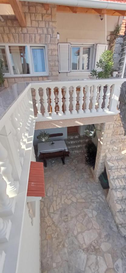 Holiday Home Peran Grebastica Ngoại thất bức ảnh