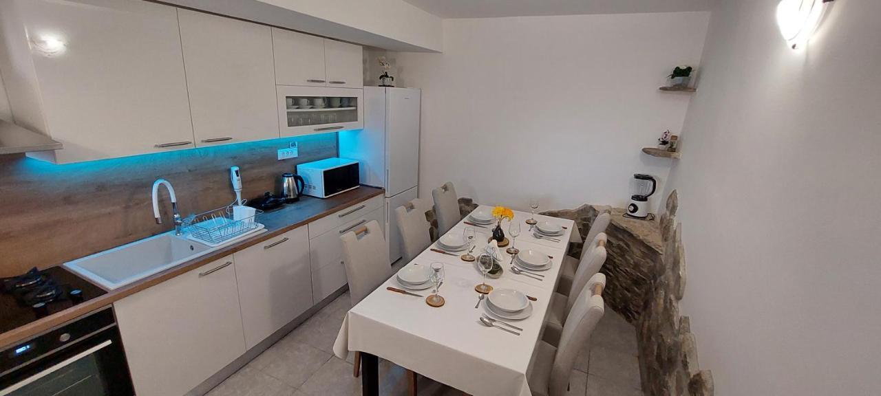 Holiday Home Peran Grebastica Ngoại thất bức ảnh