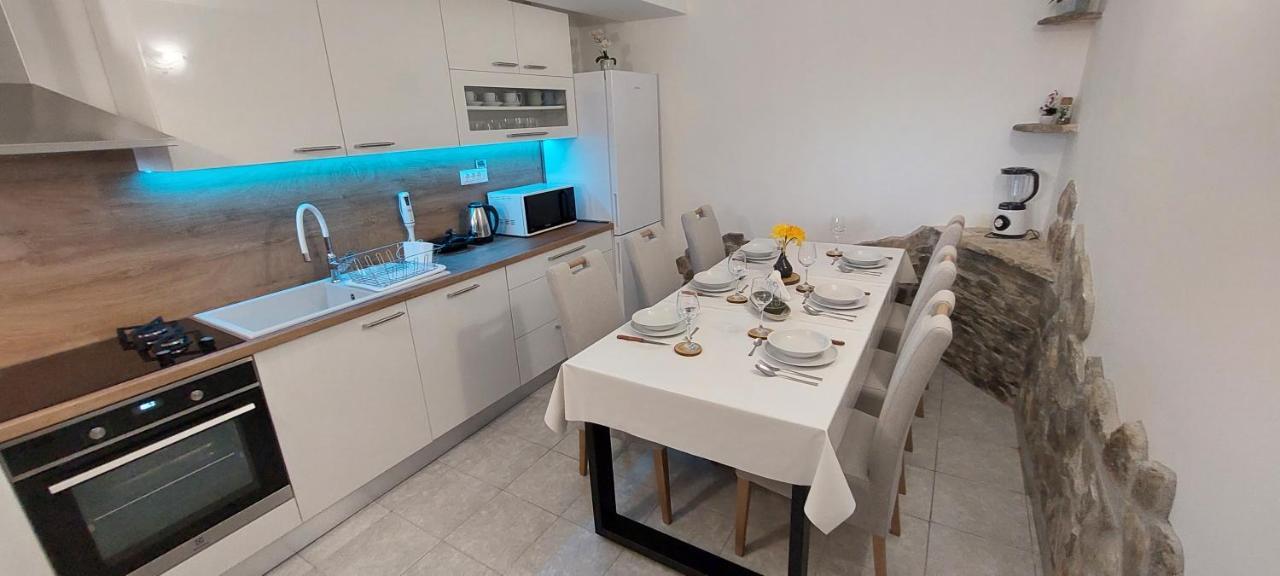 Holiday Home Peran Grebastica Ngoại thất bức ảnh