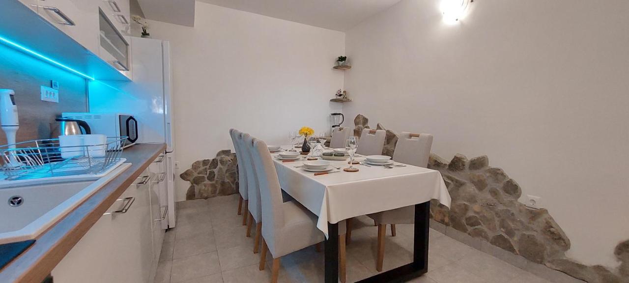 Holiday Home Peran Grebastica Ngoại thất bức ảnh